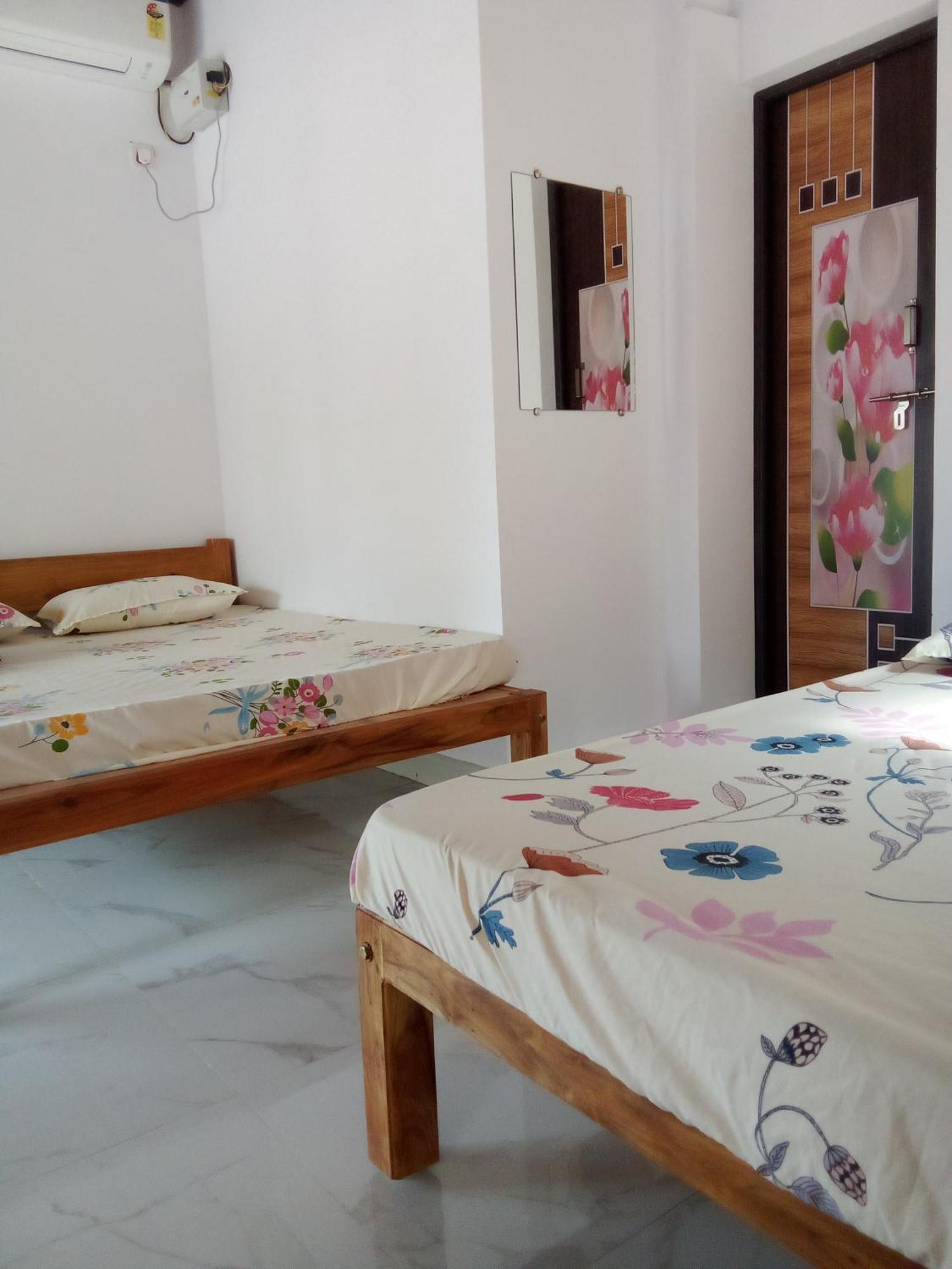 Gajananstay Beach Facing Rooms Gokarna Gokarna  Bagian luar foto